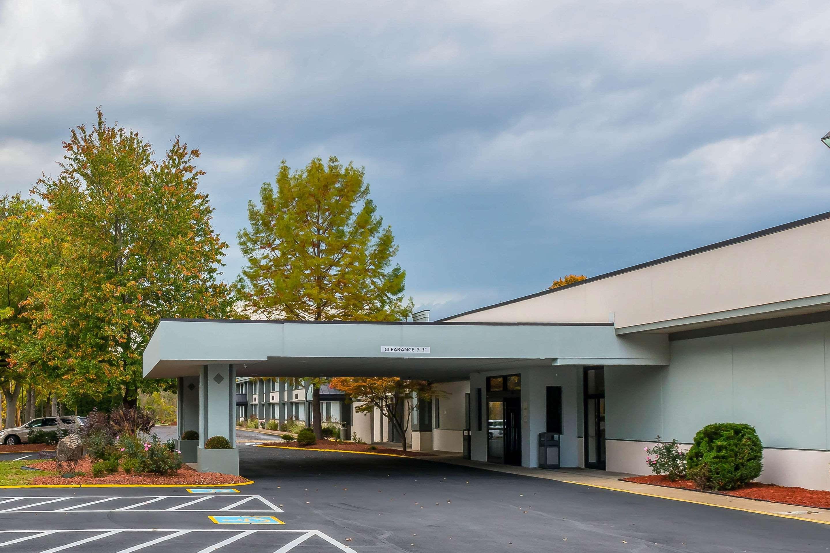 Clarion Inn Belle Vernon Kültér fotó