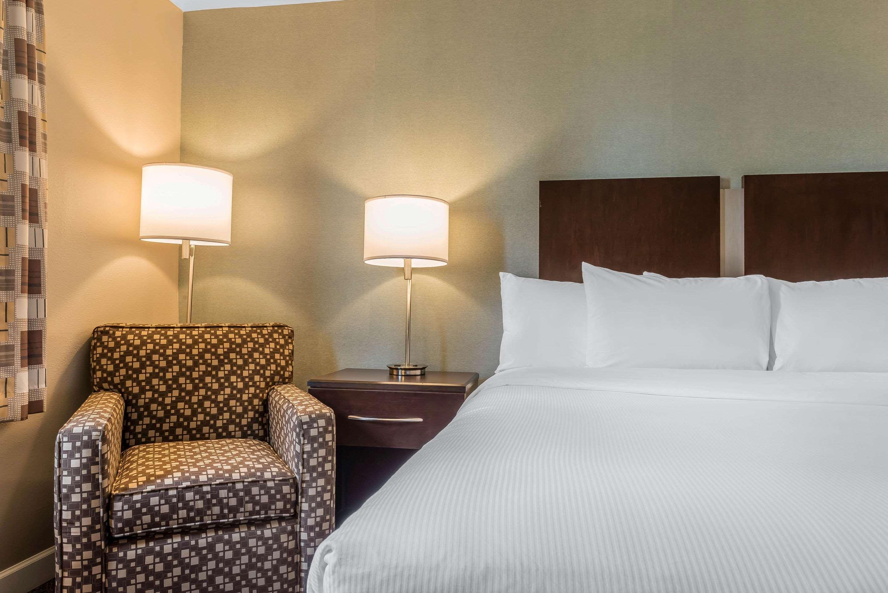 Clarion Inn Belle Vernon Kültér fotó