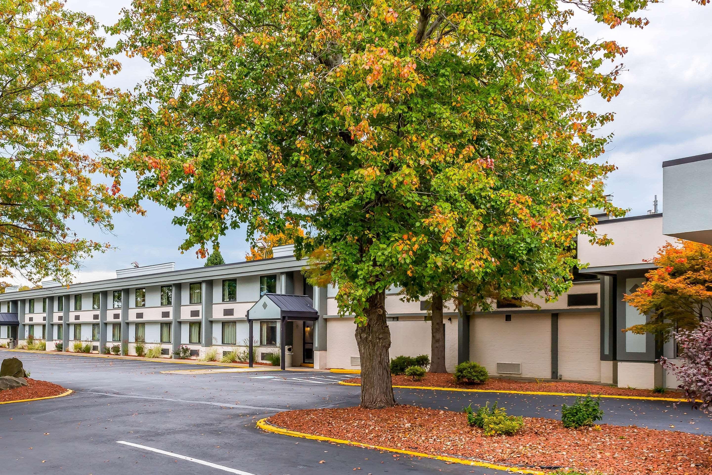 Clarion Inn Belle Vernon Kültér fotó