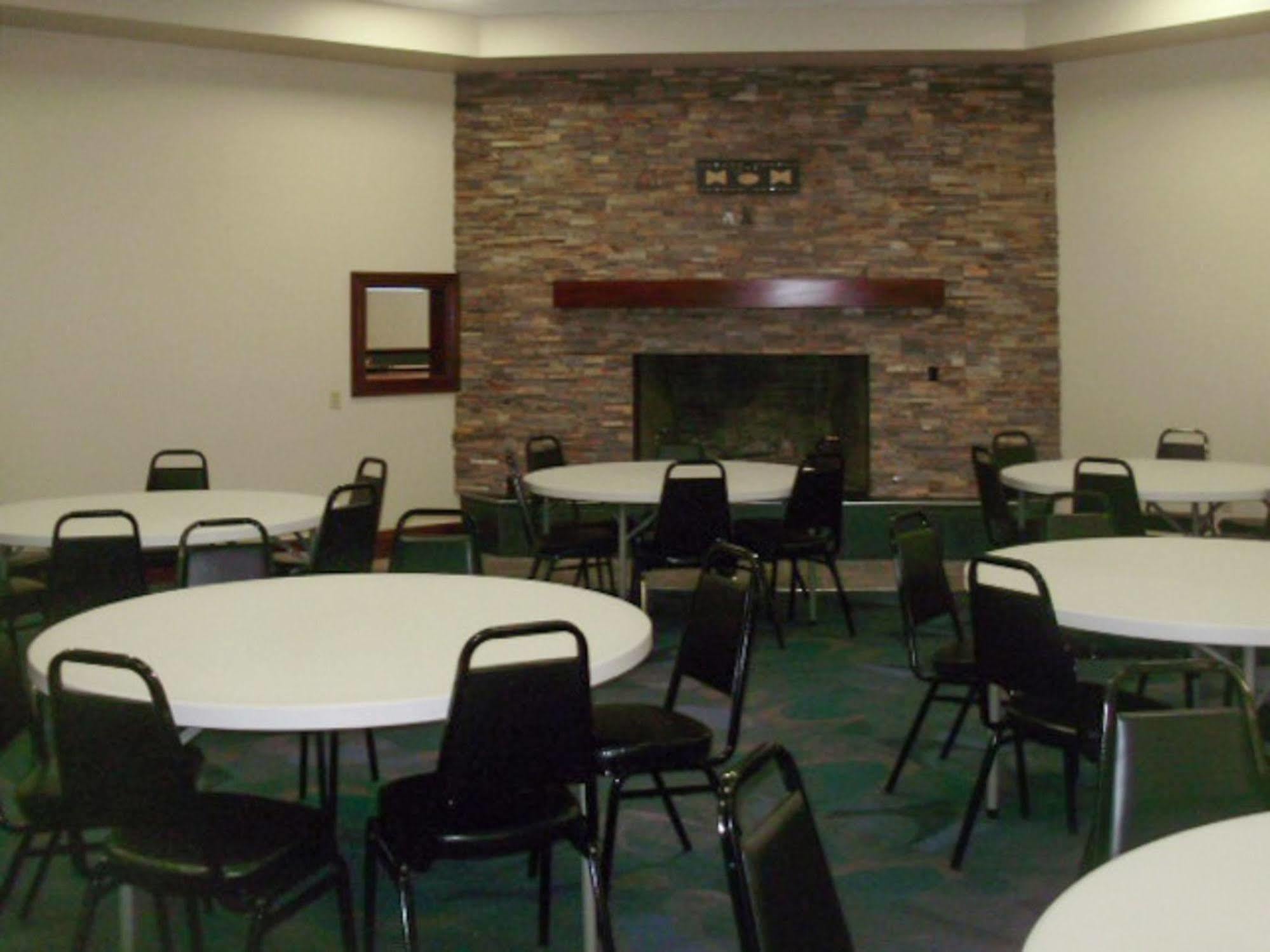 Clarion Inn Belle Vernon Kültér fotó
